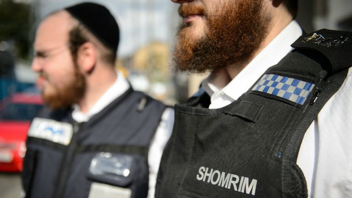 'Remarkable courage': Crime-fighting Jews draw praise for protecting Muslims in London neighbourhood 1210_shomrim_2