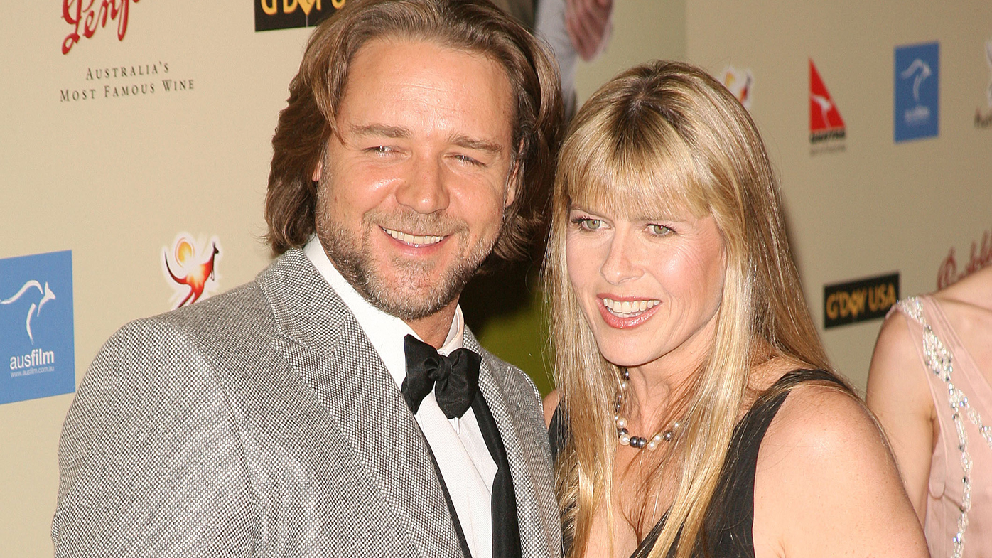 No Way Is Bindi Irwin's Mom Dating Russell Crowe!