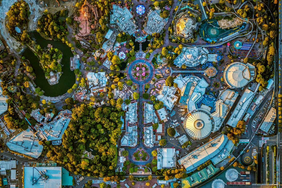 Incredible aerial images of Disneyland theme parks from above 9Travel