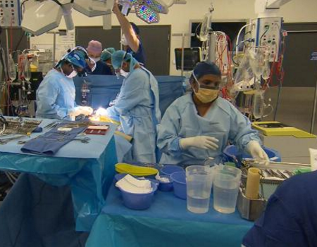 Aussie surgeons use world-first technique to help newborns after surgery