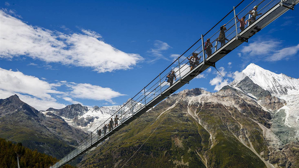 Record Suspension Footbridge Opens in Switzerland Record Suspension Footbridge Opens in Switzerland