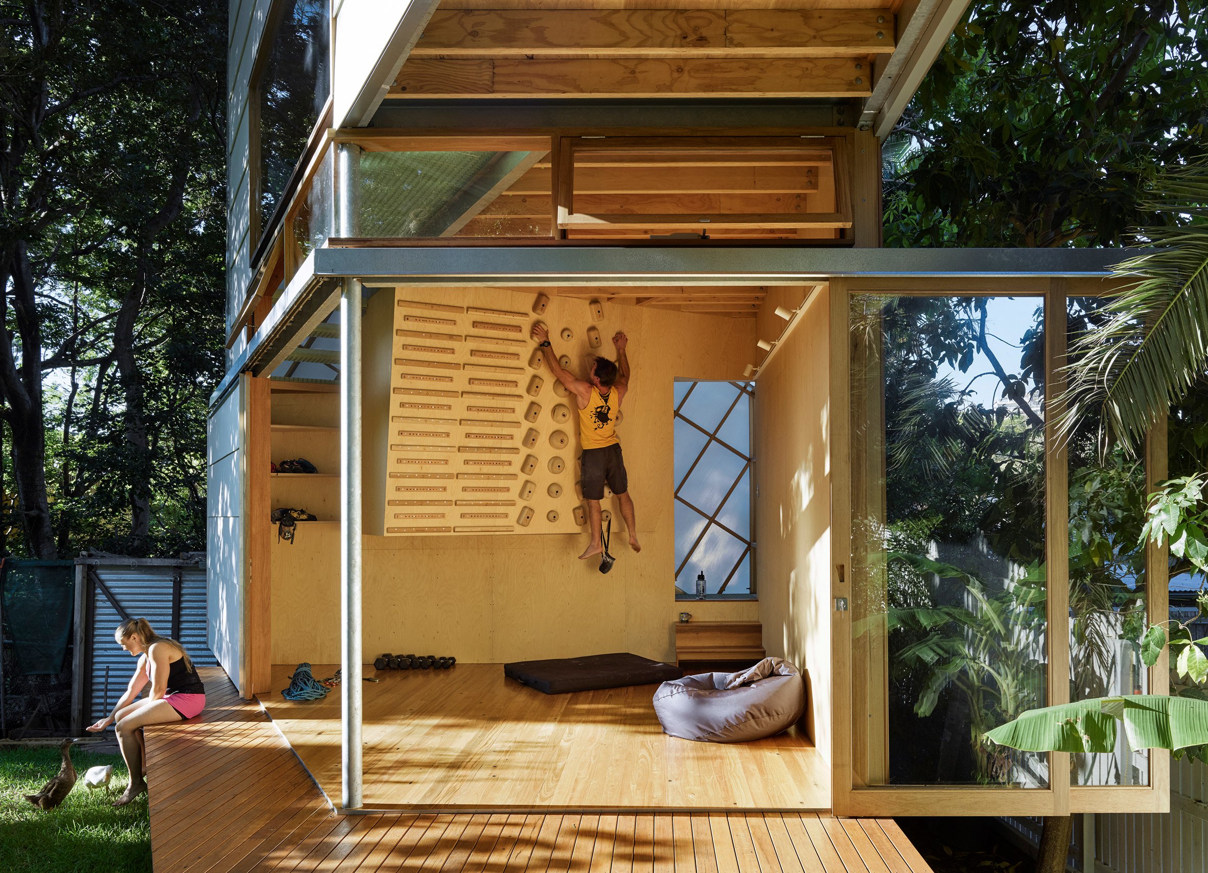 Luxury Treehouse Transforms Brisbane Backyard 9homes