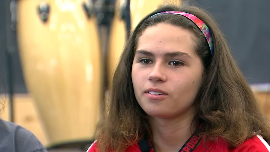 Man Who Helped Rescue Kidnapped Girl Gives Her His $7000 Reward Man Who Helped Rescue Kidnapped Girl Gives Her His $7000 Reward