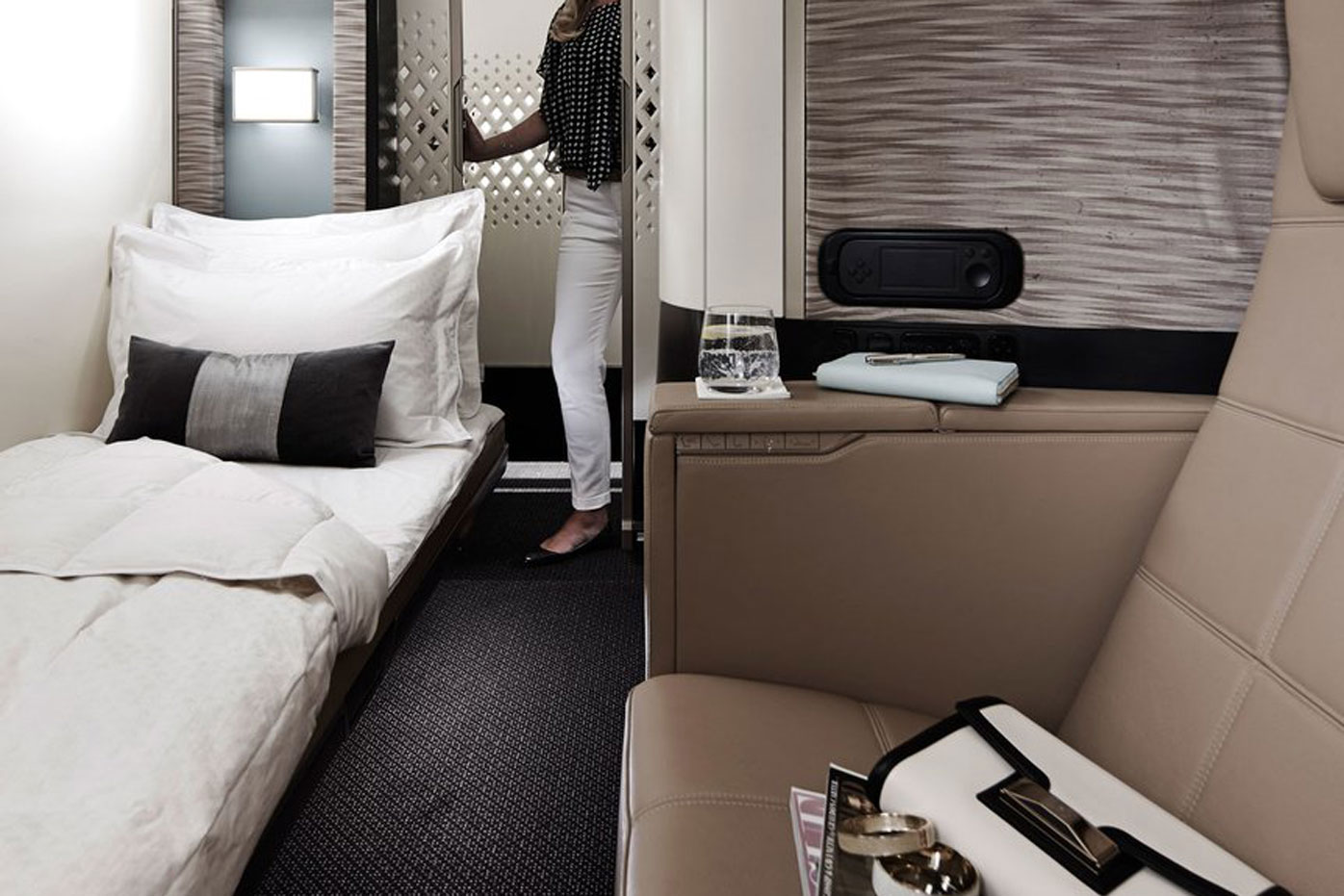 etihad cabin size