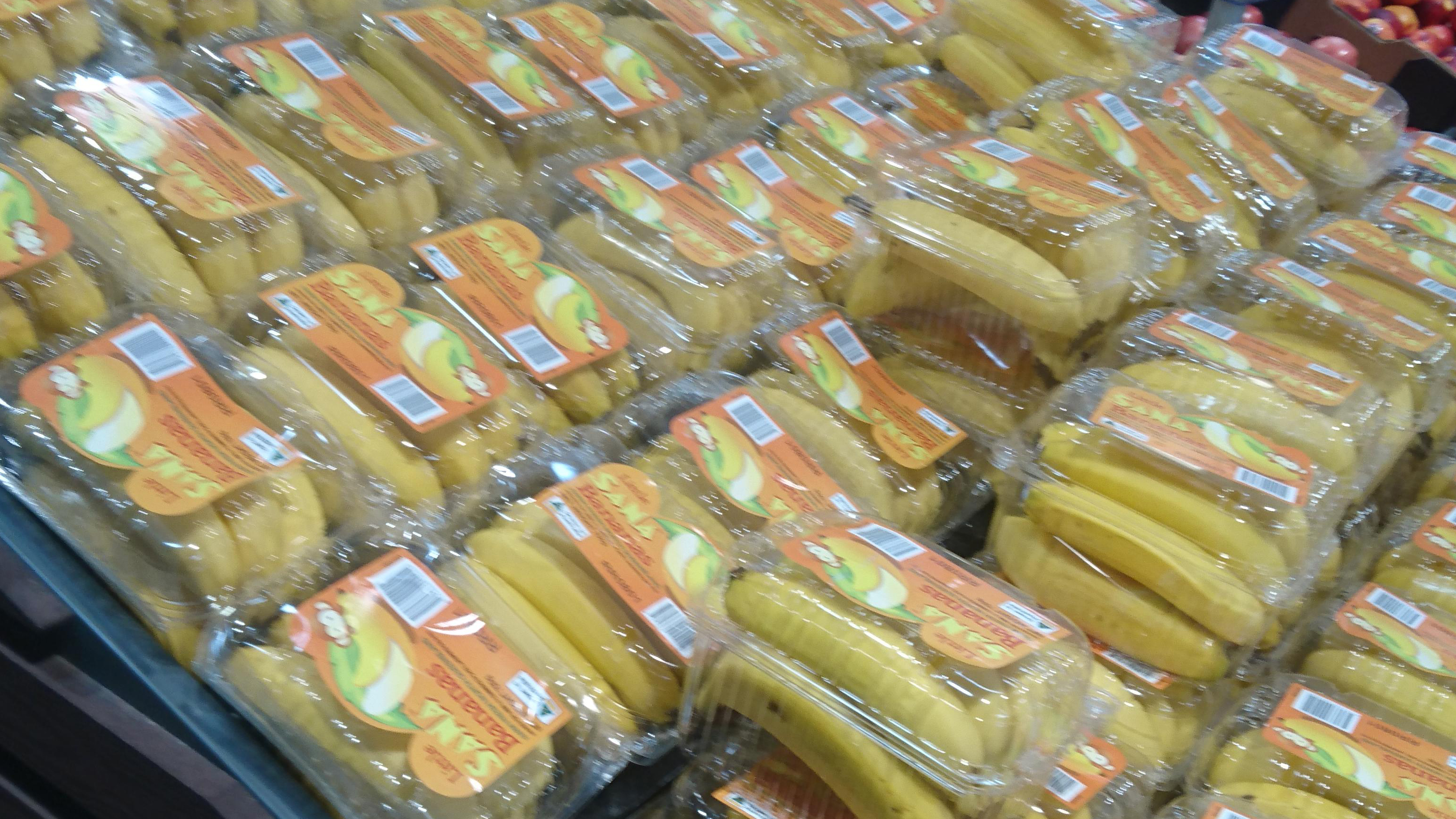 Woolworths plastic packaging: Photo of packed bananas sparks outrage3074 x 1729