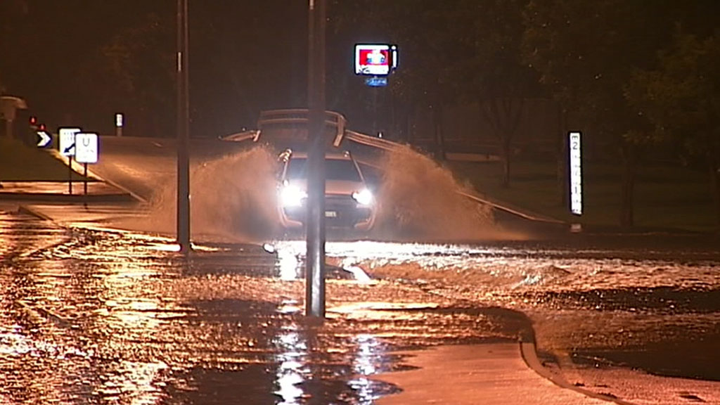 Queensland streets flooded: 144mm of rain in some parts of ...