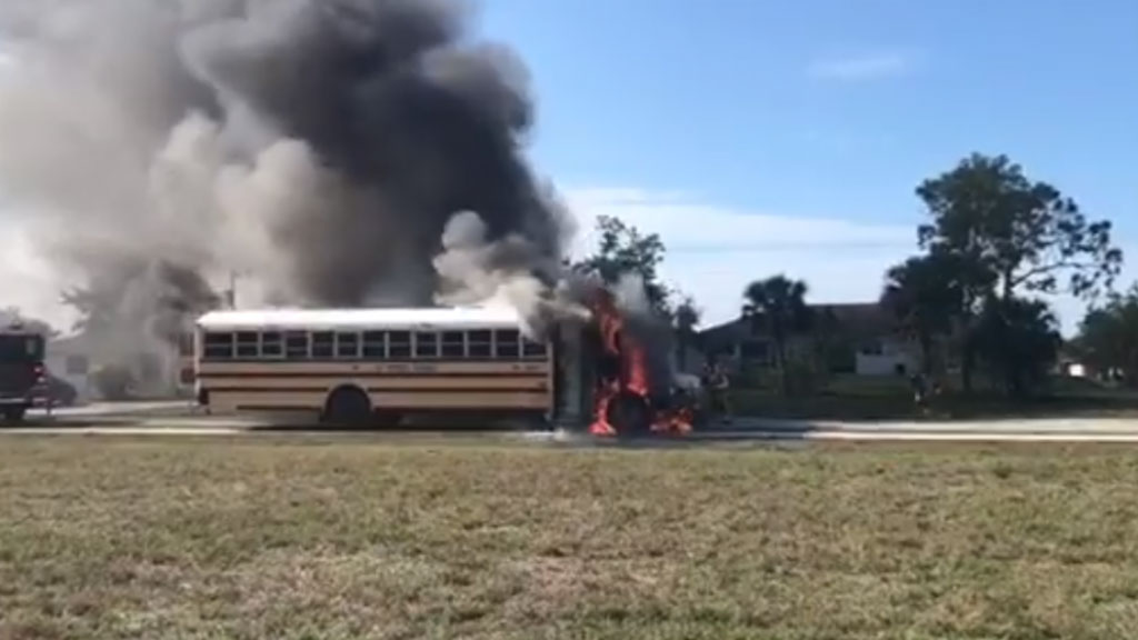 School Bus Driver Saves 25 Students From A Burning Bus - 9Honey