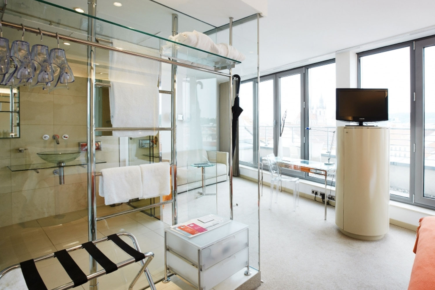 Why Do Hotels Have See Through Bathrooms At Skye Kinsella Blog Why Do Hotels Have See Through Bathrooms At Skye Kinsella Blog