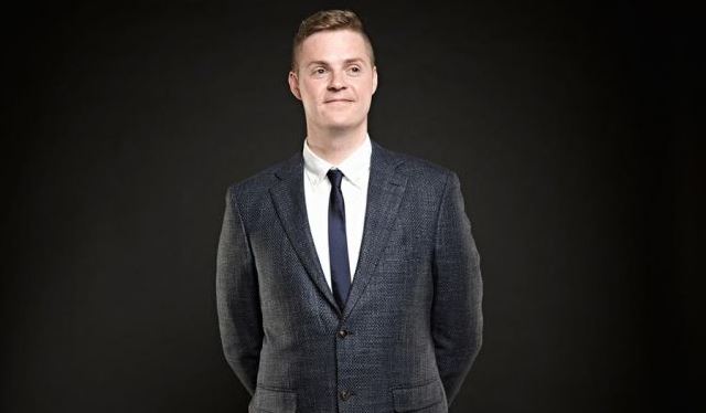 Comedian Tom Ballard accused of sexually assaulting man in hotel room