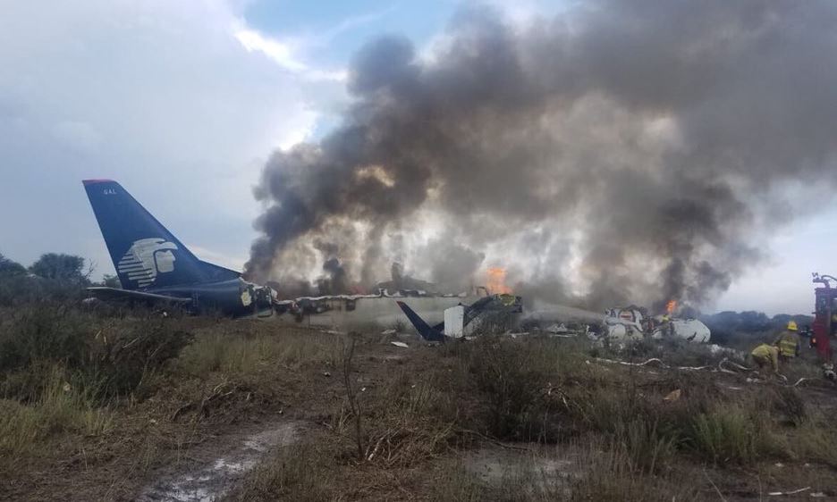 Aeromexico plane crash Flight 2431 crashes in Mexico