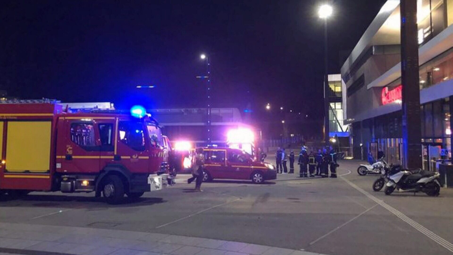 Knifeman stabs movie-goers in France, leaving two injured