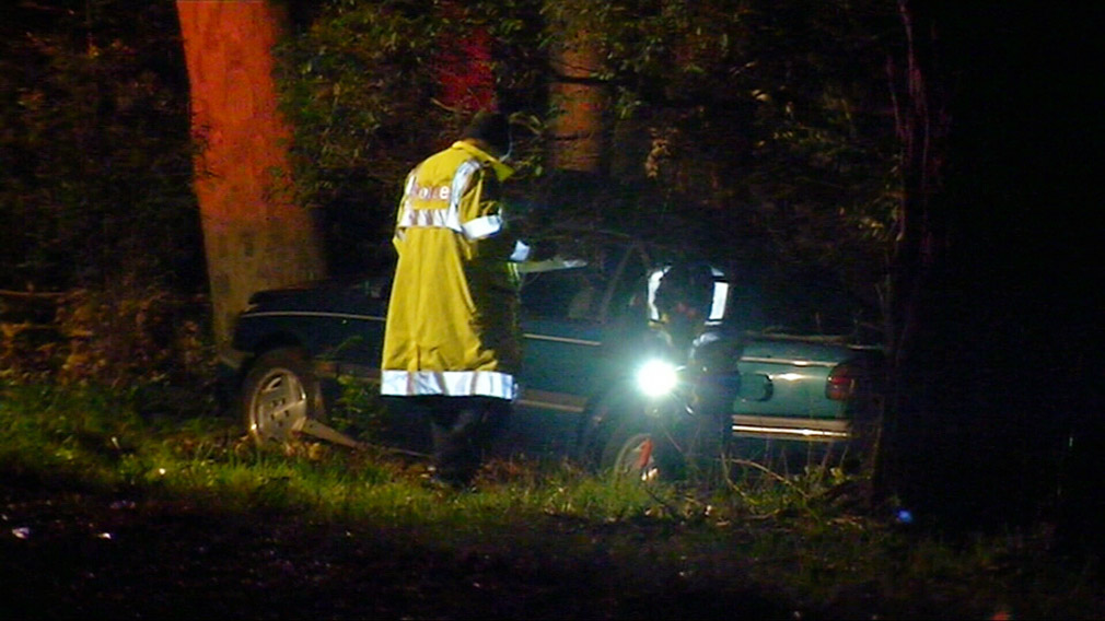 Mornington Peninsula: One Dead After Out-of-control Car Slams Into Tree