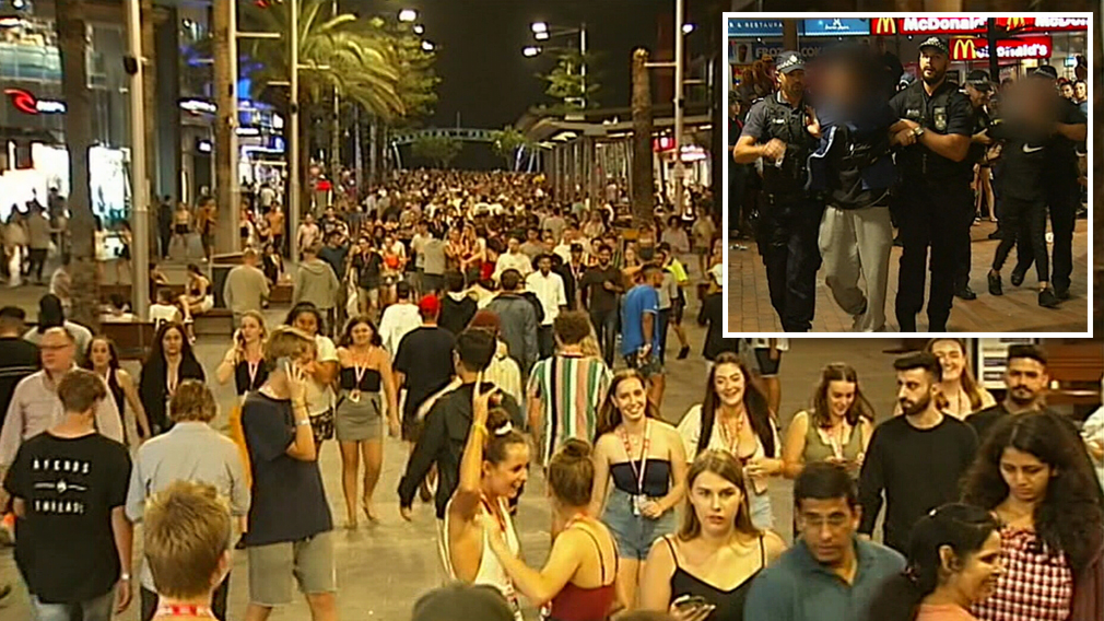 Schoolies 2018 Thousands Of School Leavers Celebrate First Night On Gold Coast 