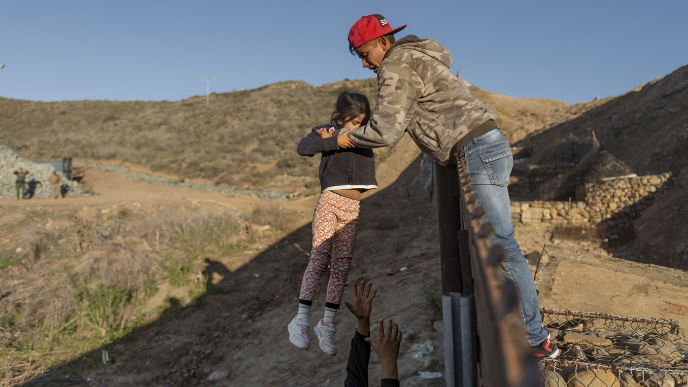 Resultado de imagem para trump wall