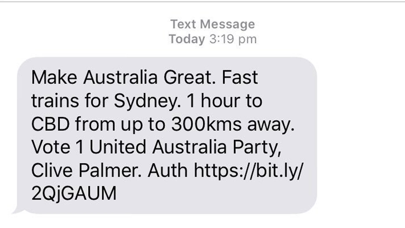 Clive Palmer sends unsolicited texts