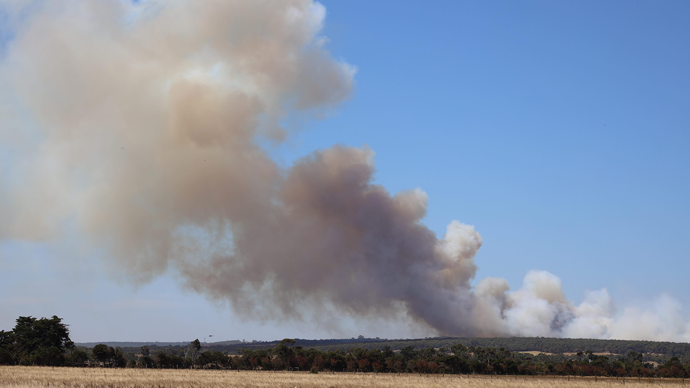 News Victoria: Bushfire Burning Out Of Control In Victoria’s South-east