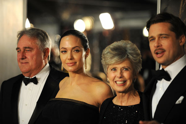 Brad Pitt's parents are moving in to help raise the kids - 9TheFix