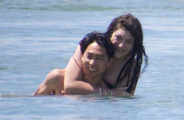 lord dating Ella marija lani yelich-o'connor (born 7 november 1996), known professionally as lorde (pronounced lord), is a new zealand singer, songwriter, and record producer who holds both new zealand and croatian citizenship. lord dating Ella marija lani yelich-o'connor (born 7 november 1996), known professionally as lorde (pronounced lord), is a new zealand singer, songwriter, and record producer who holds both new zealand and croatian citizenship.