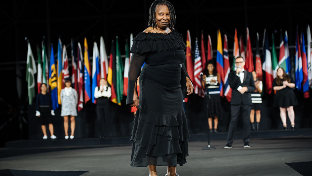 Making Whoopi Goldberg A Fashionista 9Style