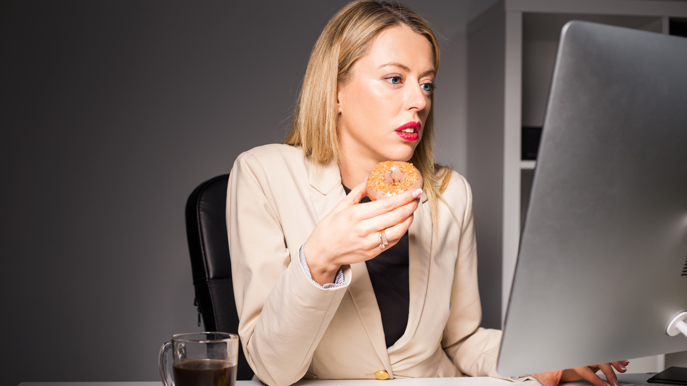 how-to-stop-stress-eating-9coach