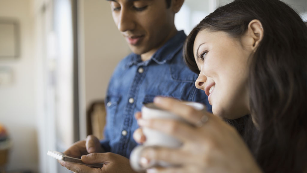 I Just Snooped Through Her Smartphone This woman went through her husband’s phone – and got a real shock