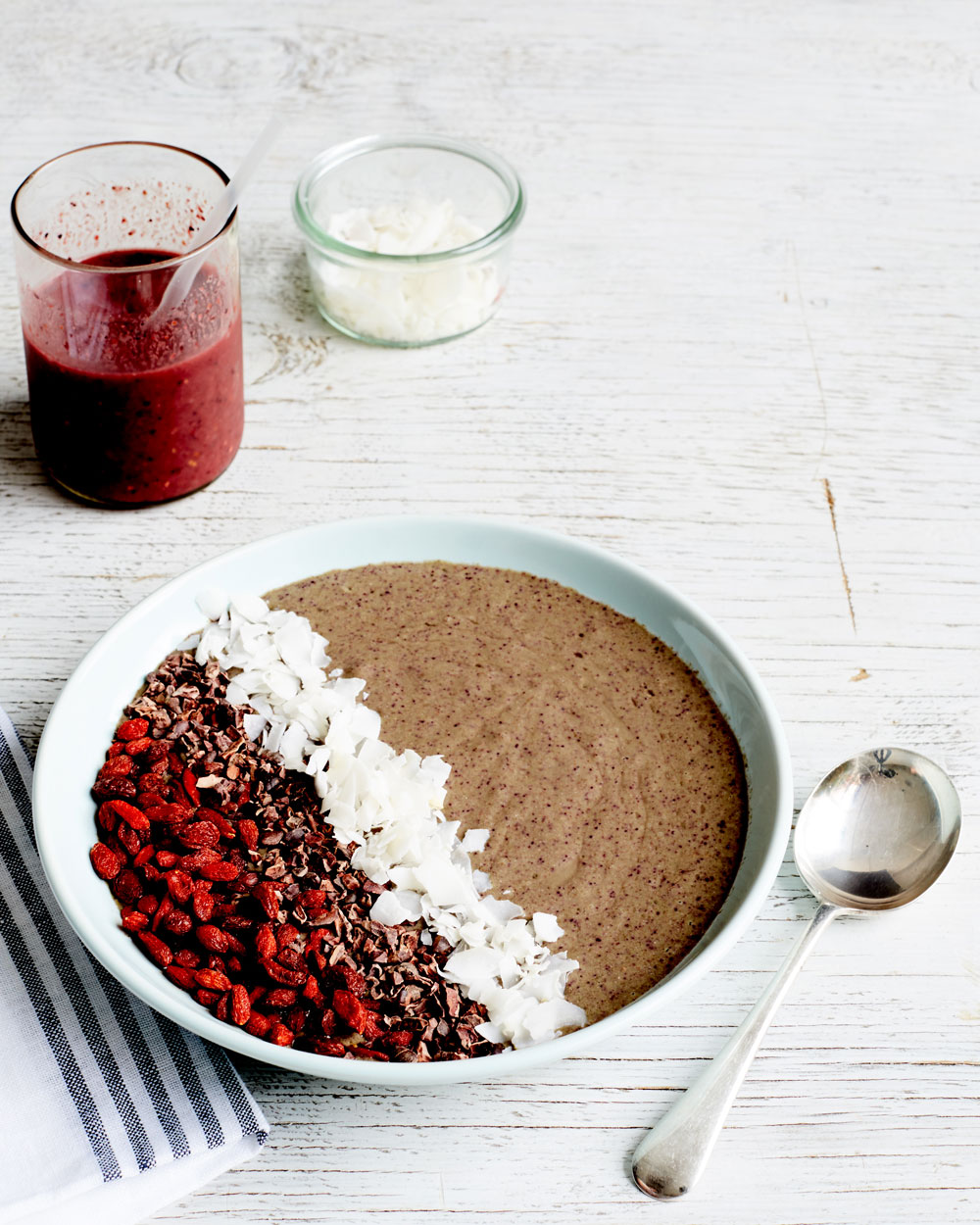 Bachelor Sam Wood’s favourite breakfast recipe Berry breakfast bowl