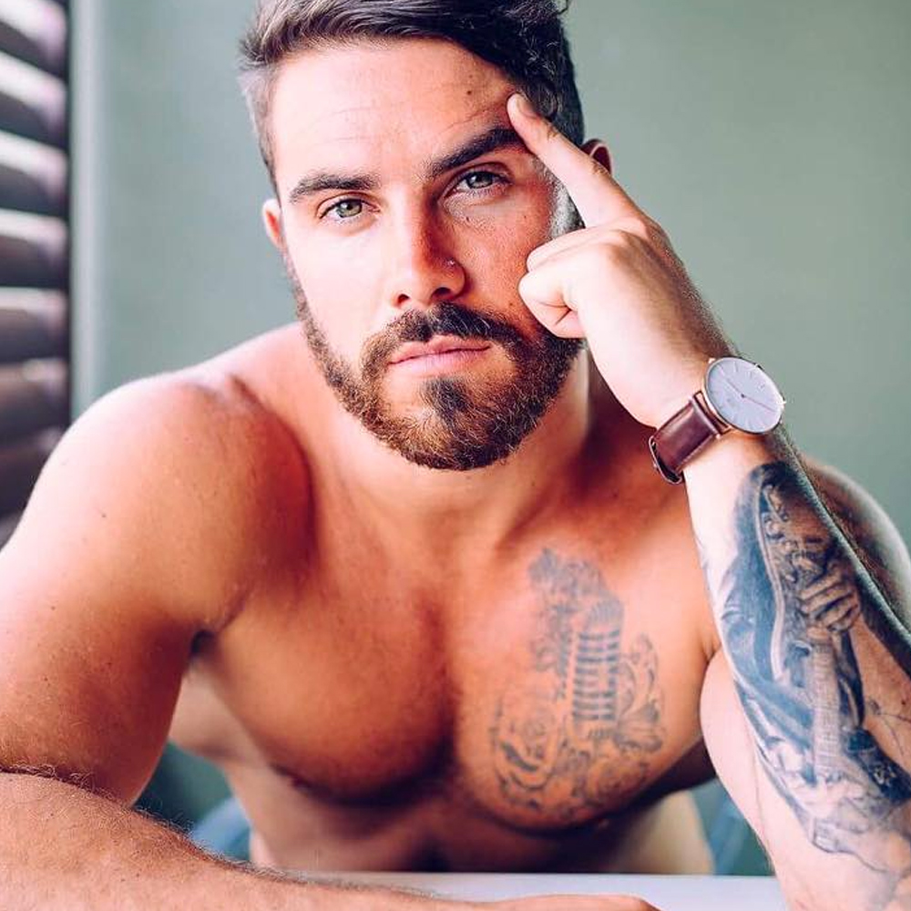 17 Very Hot Photos Of The Voices Tim Conlon That Will Win Your Vote