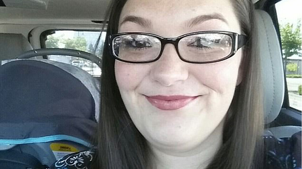 Breastfeeding mum shuts down jealous woman in epic style 9Honey