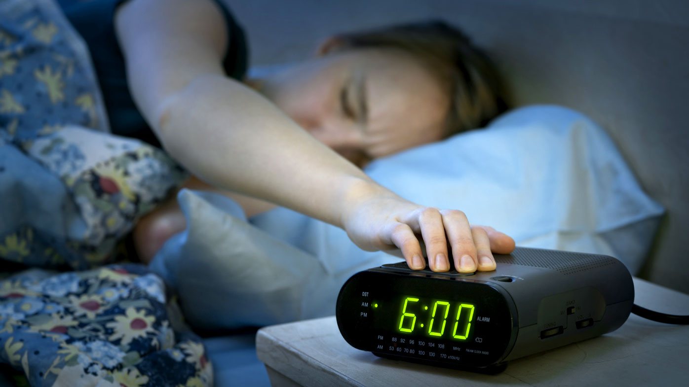 Snooze button on alarm clock disrupts sleep cycle 9Coach