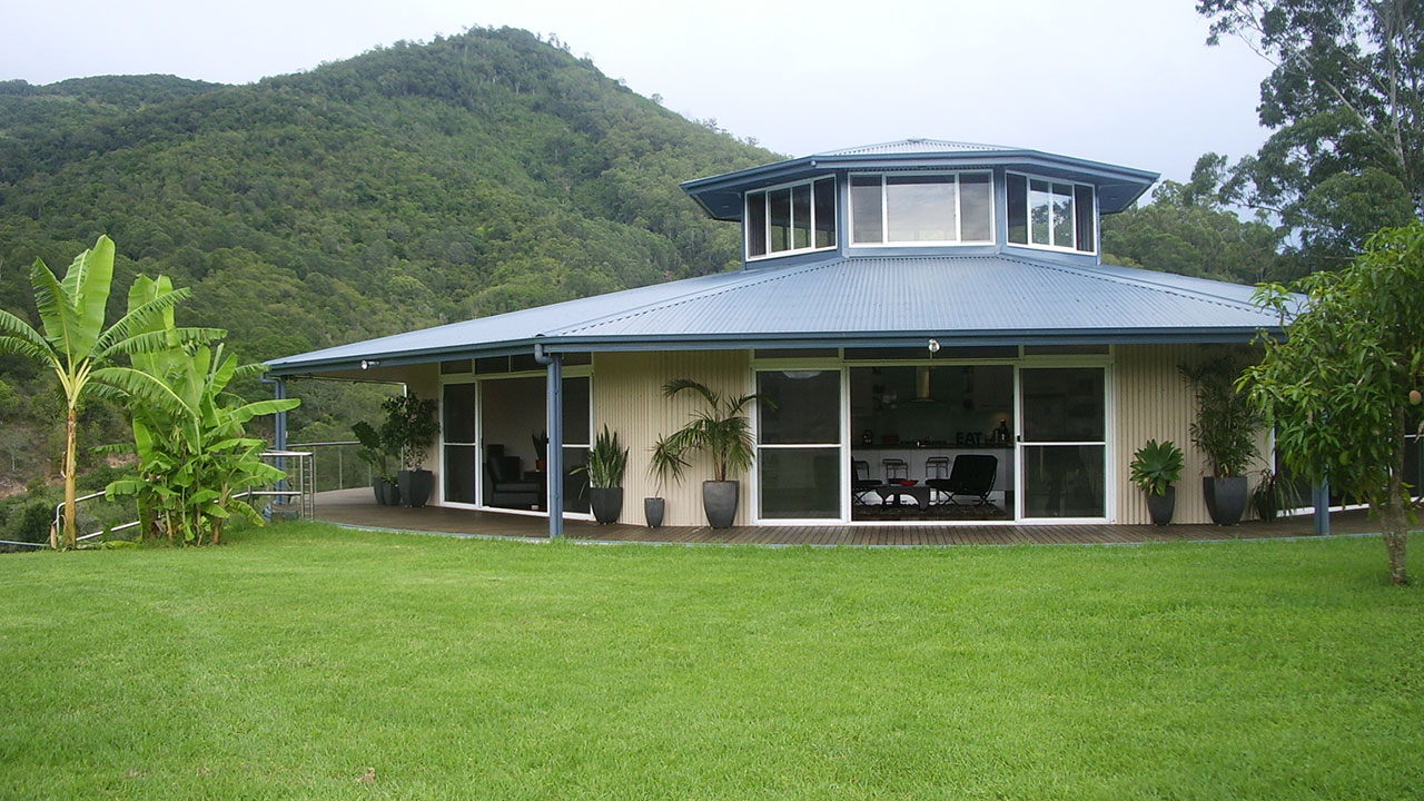 Uncategorized Everingham Rotating House rotating house caffreys flat nsw unreal estate extras season 1 luke everingham was inspired by his engineer father to build a in country new south wales