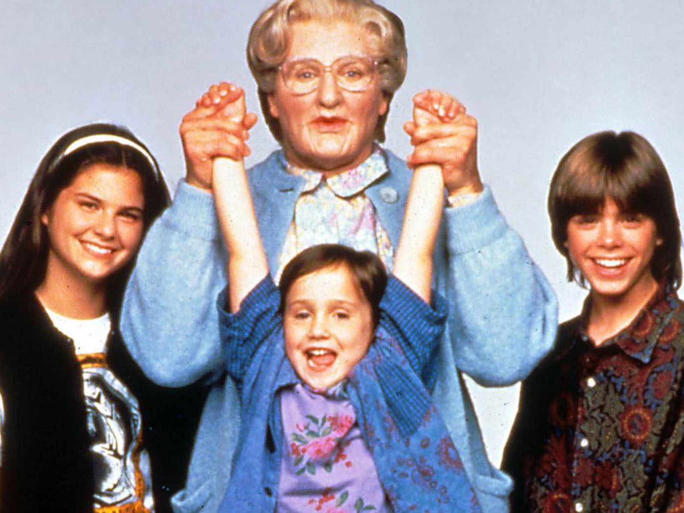 Robin Williams' iconic 'Mrs. Doubtfire' 25 years later - 9Celebrity