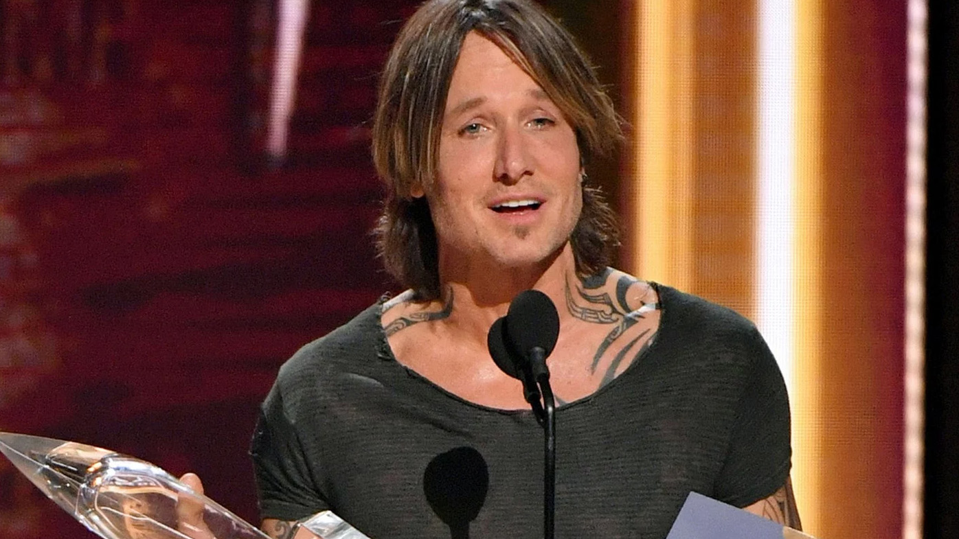 CMA Awards 2018 Keith Urban wins entertainer of the year 9Celebrity