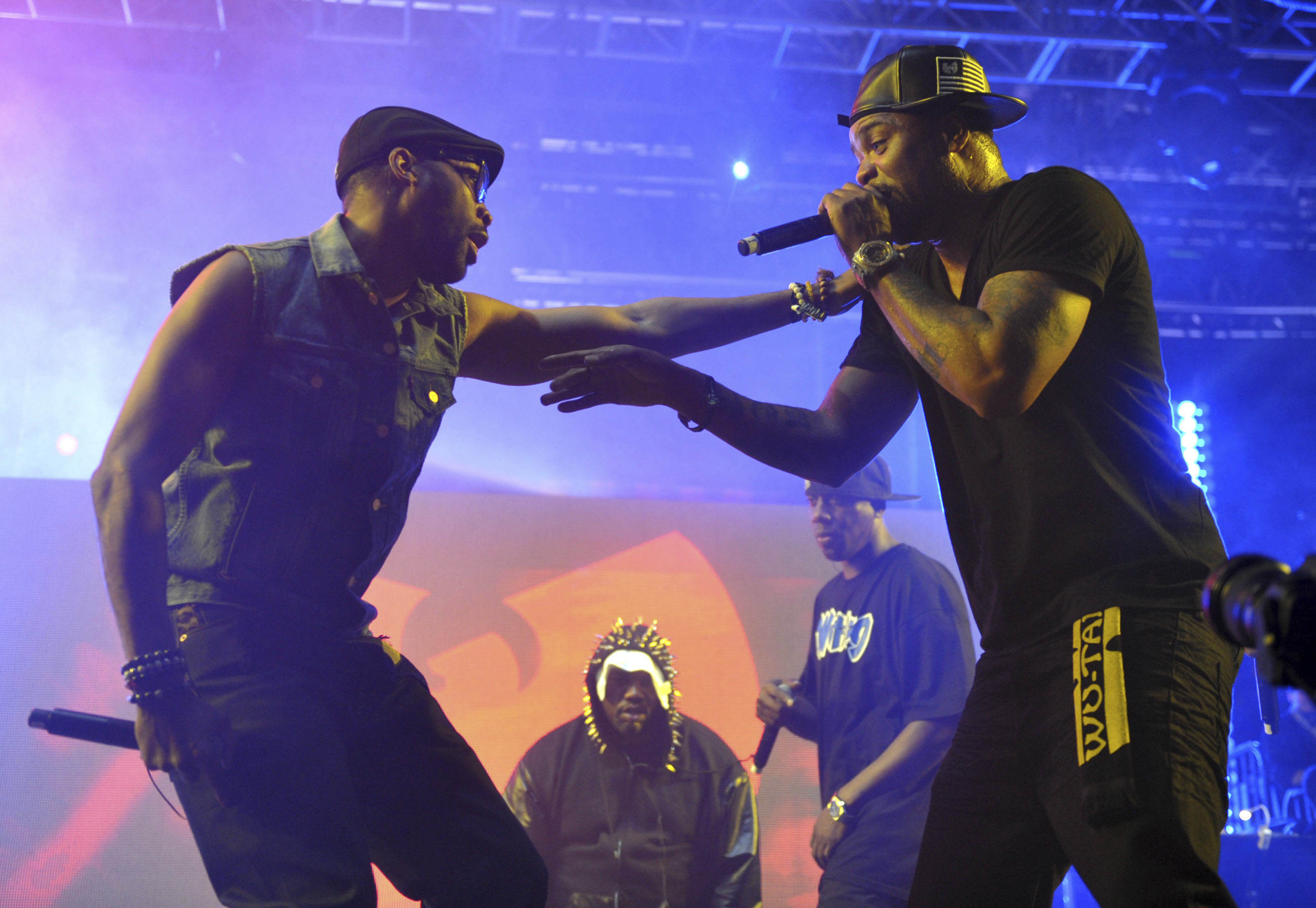 Aussie fans offered refunds for Wu-Tang Clan tour shows as some members fail to hit the stage