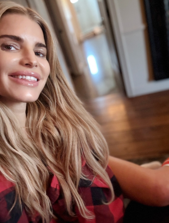 Jessica Simpson marks eight years of sobriety with raw message: 'Let go of the self-sabotaging'