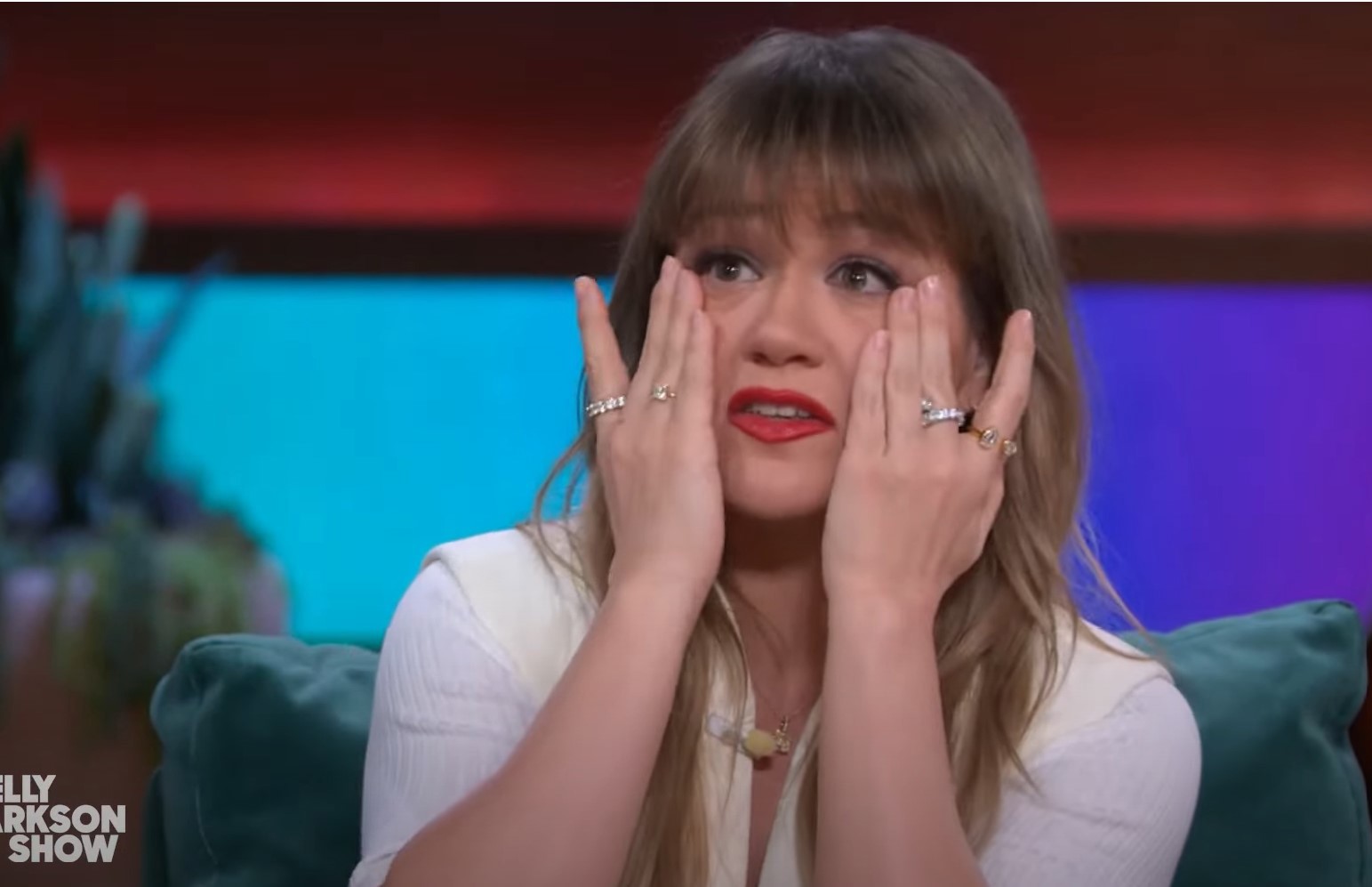 Kelly Clarkson reveals she's stepping back from her talk show to 'prioritise' her children months after their father's death