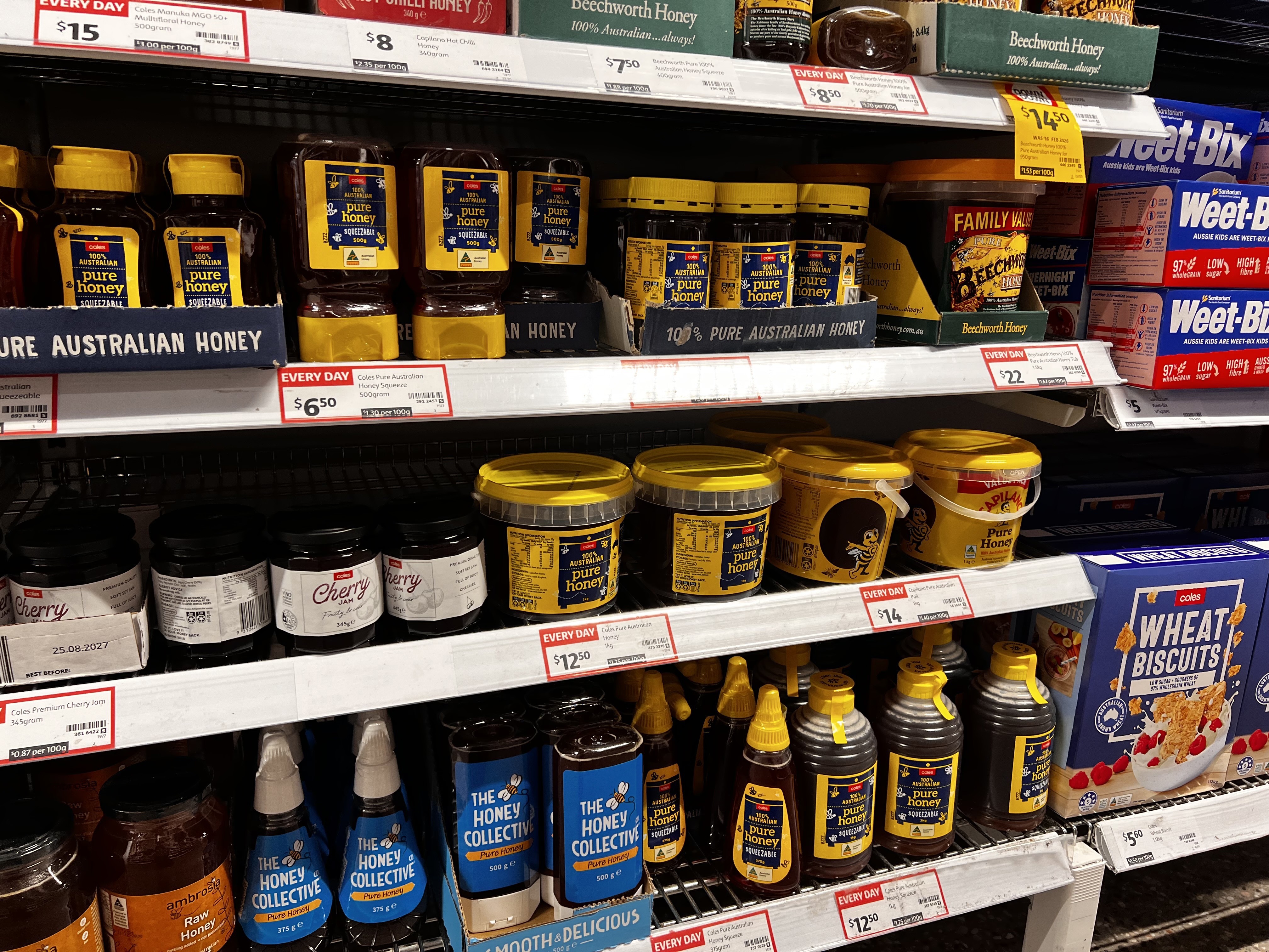 Australia's honey crisis isn't over: Why prices are climbing as beekeepers battle a persistent threat