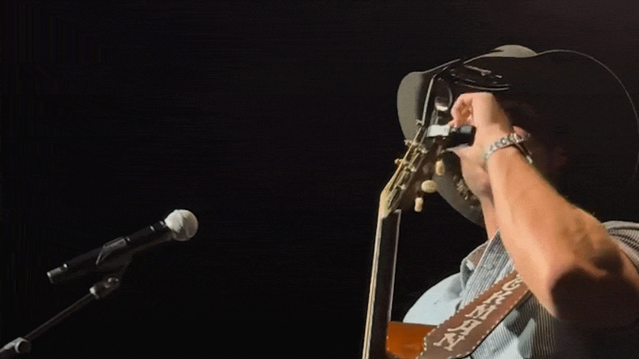 Country music star Riley Green kicks a fan out of his Melbourne show after he gets hit by a phone and is left bleeding