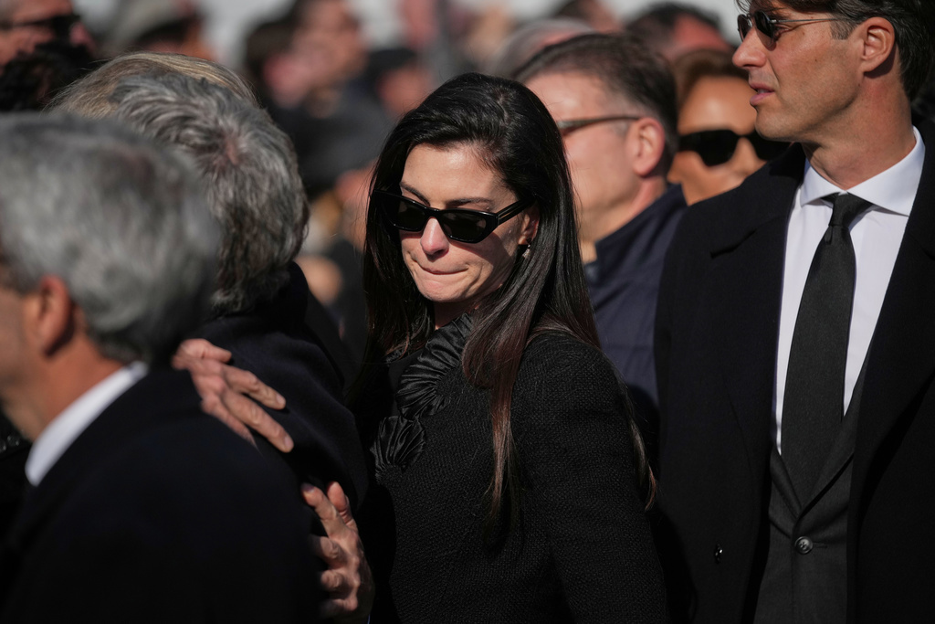 Stars and the public say a final goodbye to fashion icon Valentino at a Rome funeral