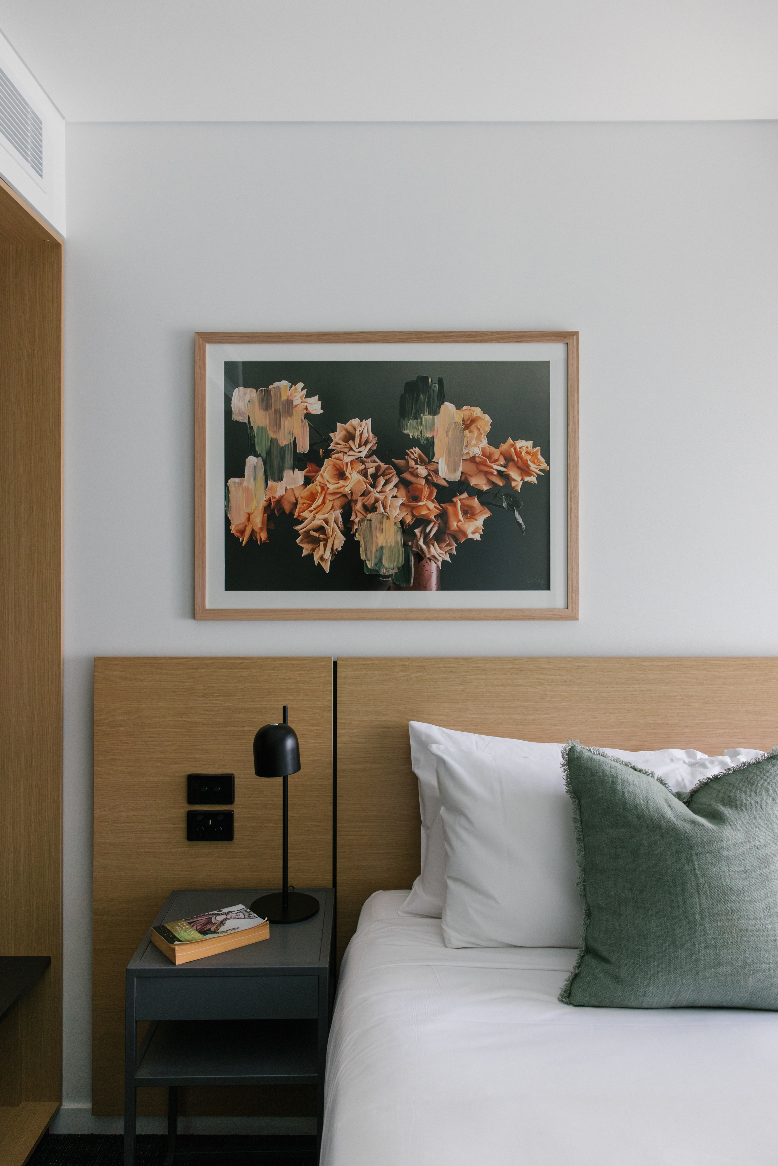 Why frequent traveller always packs a pillowcase in her luggage