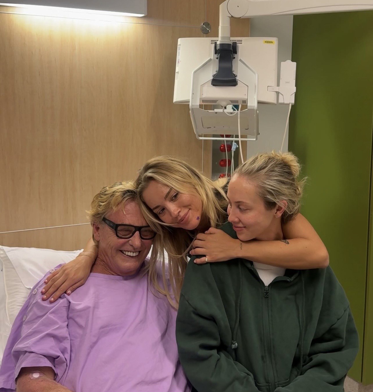 Tammy Hembrow sparks concern for her actor father Mark Hembrow as she shares a picture of him in hospital