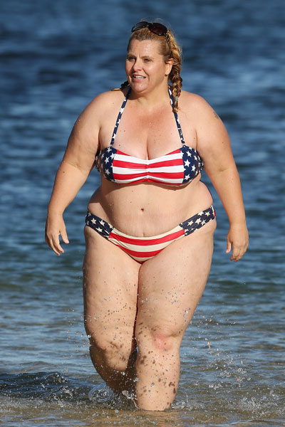 Fat Celebrities In Bikini 23