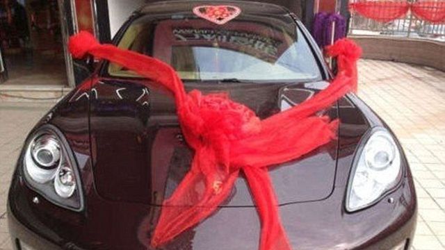 The bride and her husband received a dowry worth $149 million.