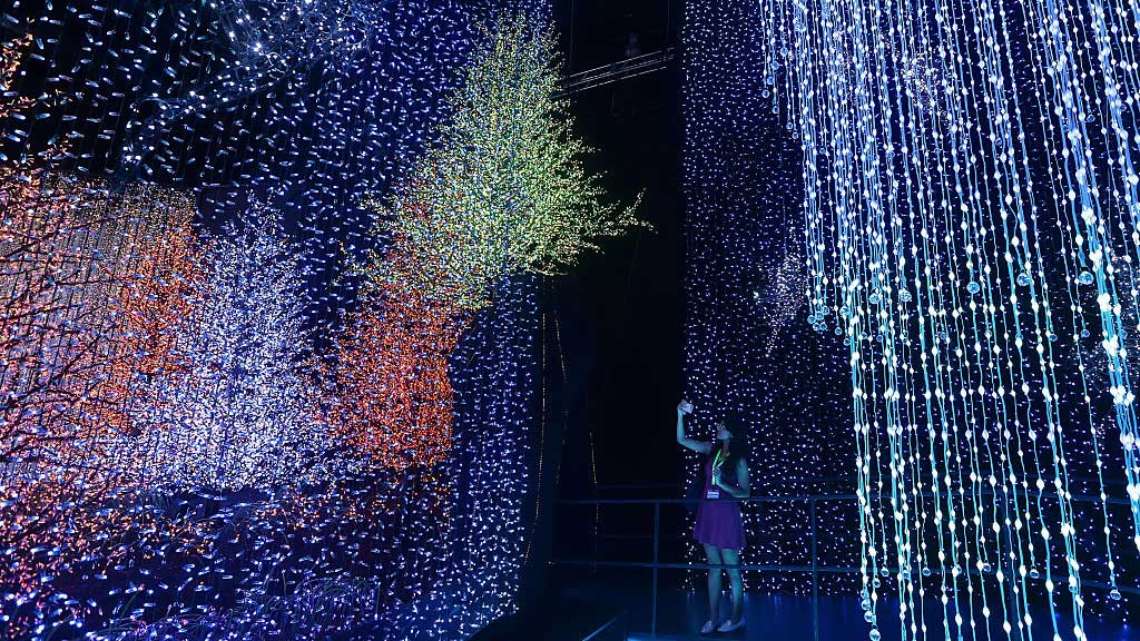 World's largest indoor light display revealed at Singapore's Universal ...