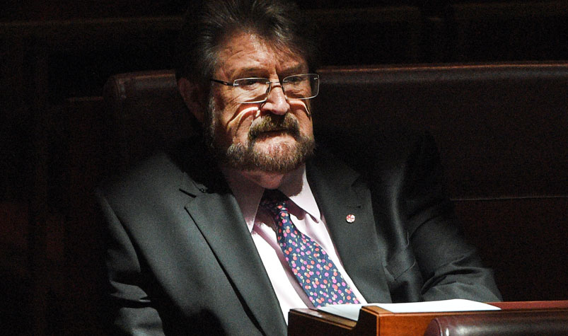 Independent senator Derryn Hinch is expecting the government to split its company tax cut bill. (AAP)
