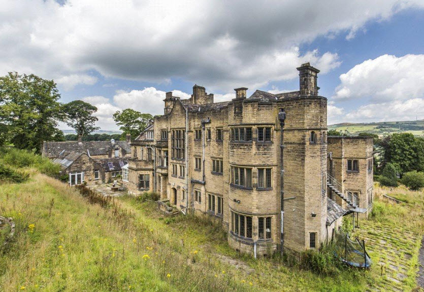 Yorkshire mansion loses $850,000 in value thanks to tragic past