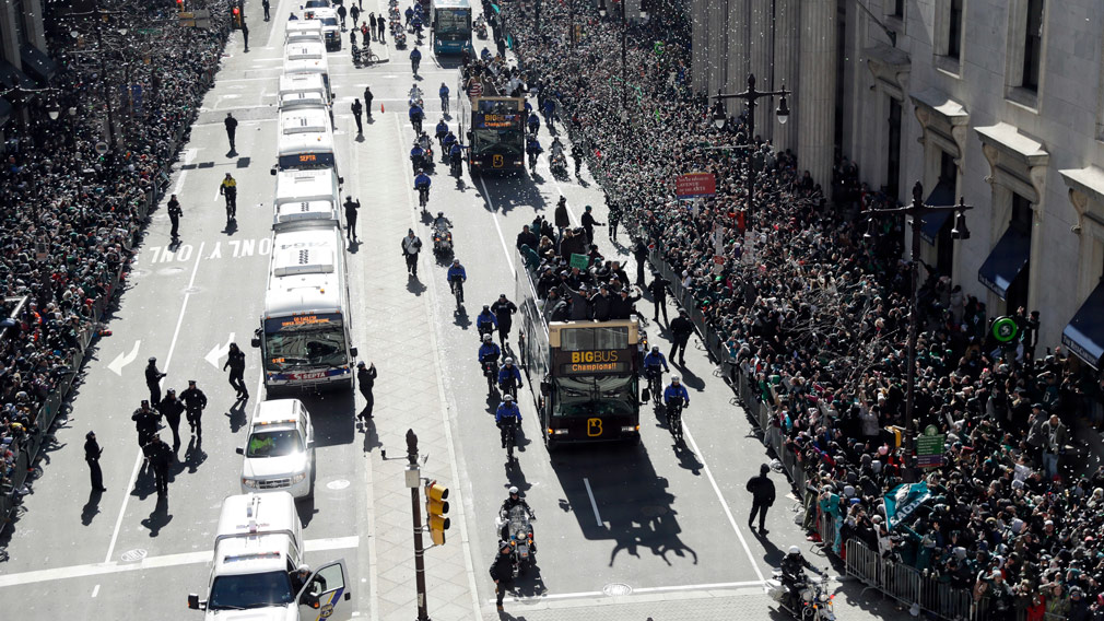 Eagles fans flock to Philadelphia streets for Super Bowl parade