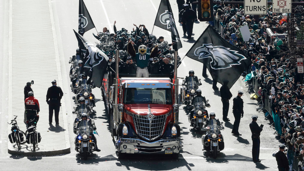 Eagles fans flock to Philadelphia streets for Super Bowl parade