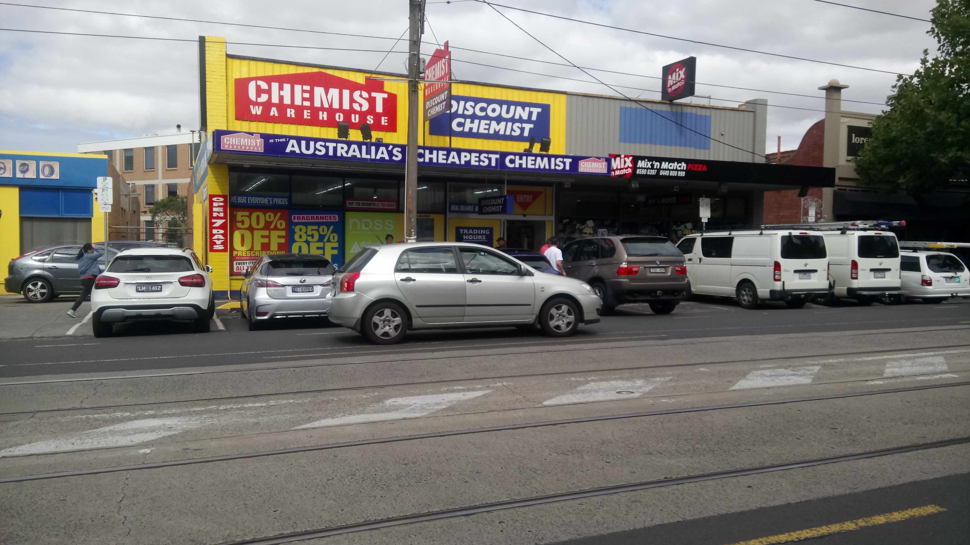 Baby formula dozens of shoppers Melbourne chemist