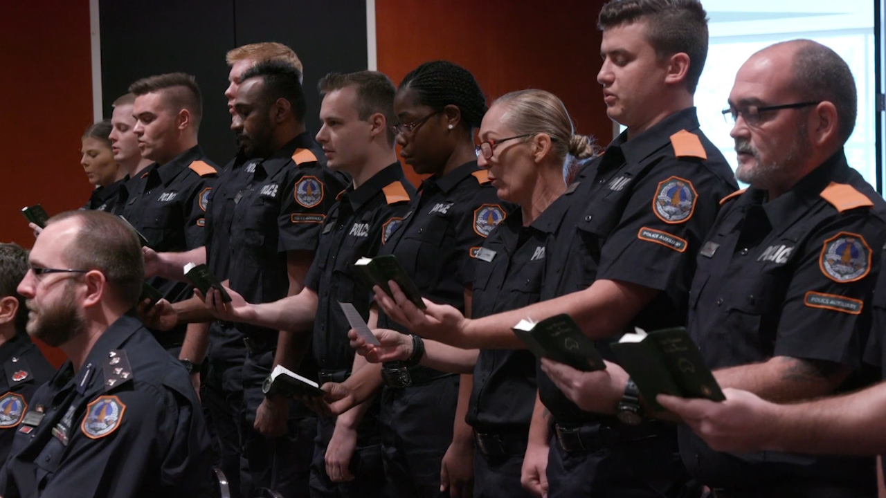 Nt Police Auxiliaries To Stand Outside Liquor Stores As Part Of New Role