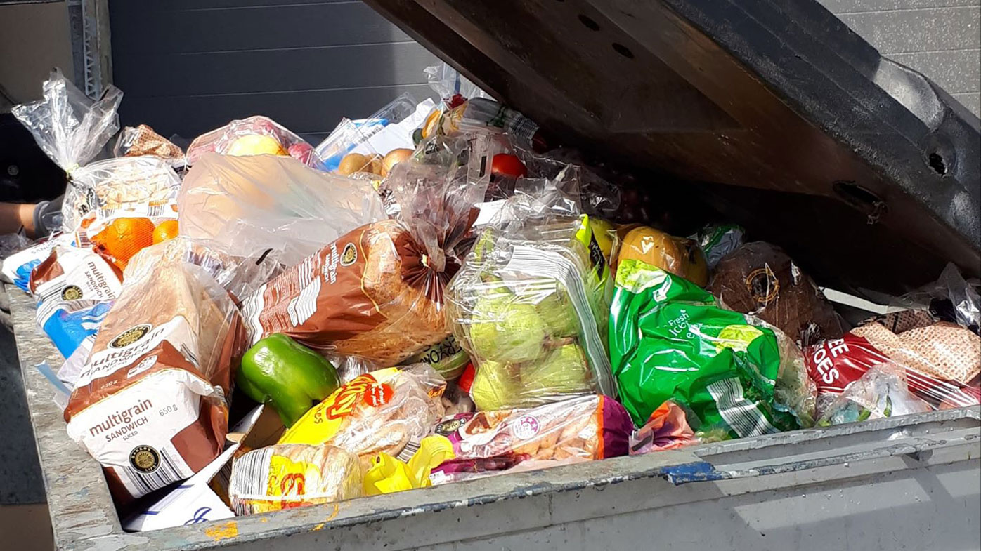 Dumpster diving Aussies find more treasure than trash